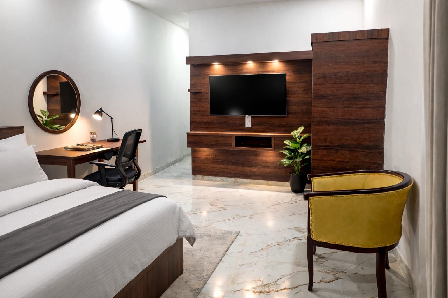 THE ROYAL HEIGHT DELUXE ROOM