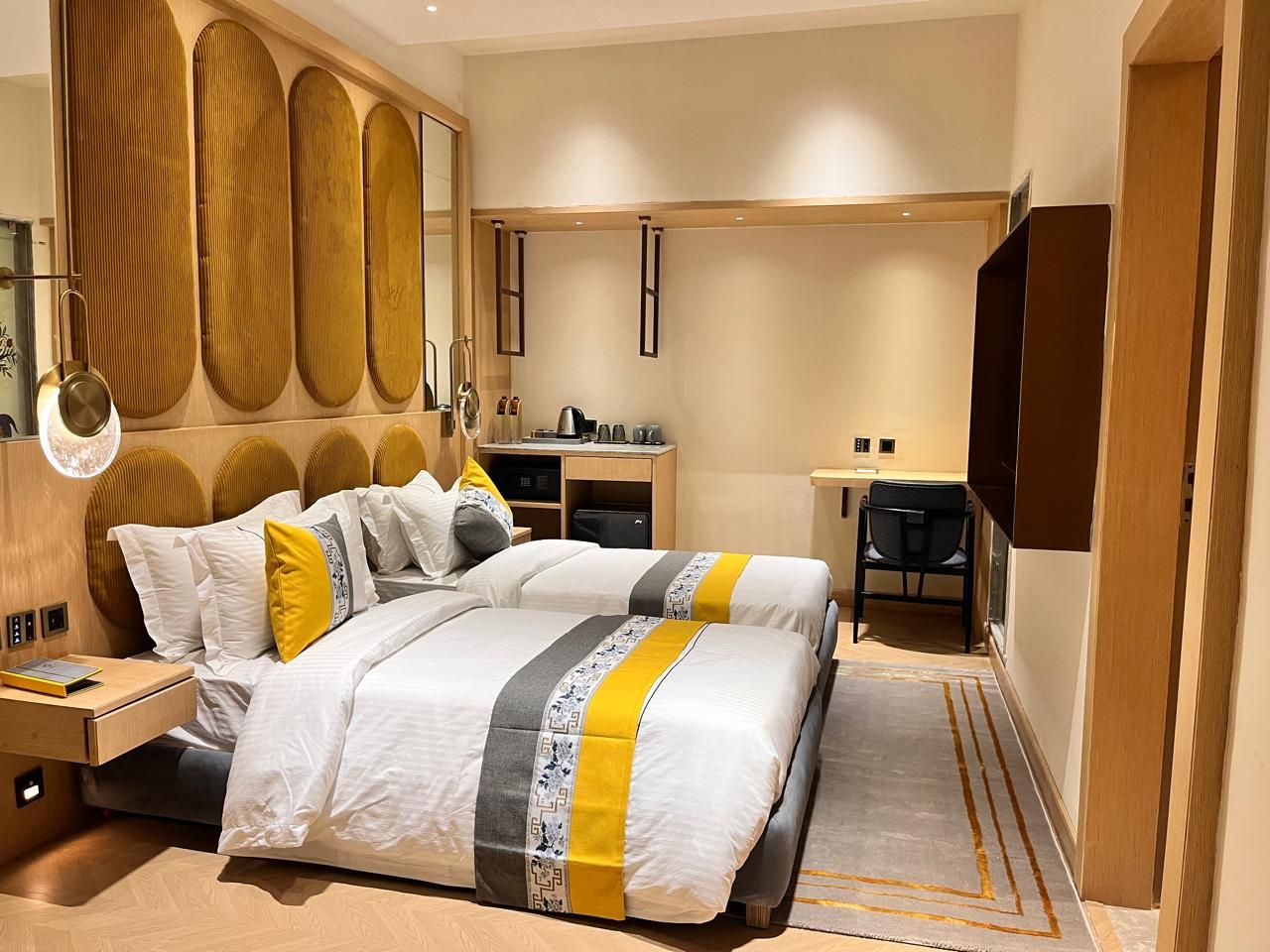 Chamber Suite With Jacuzzi (Jacuzzi Luxe Suite)