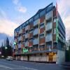 Shines tourist hotel