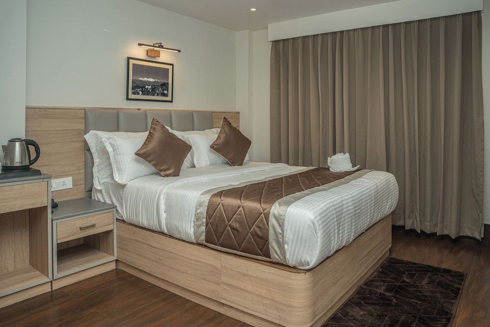 ARJAY VALLEY Deluxe Non View Room 2