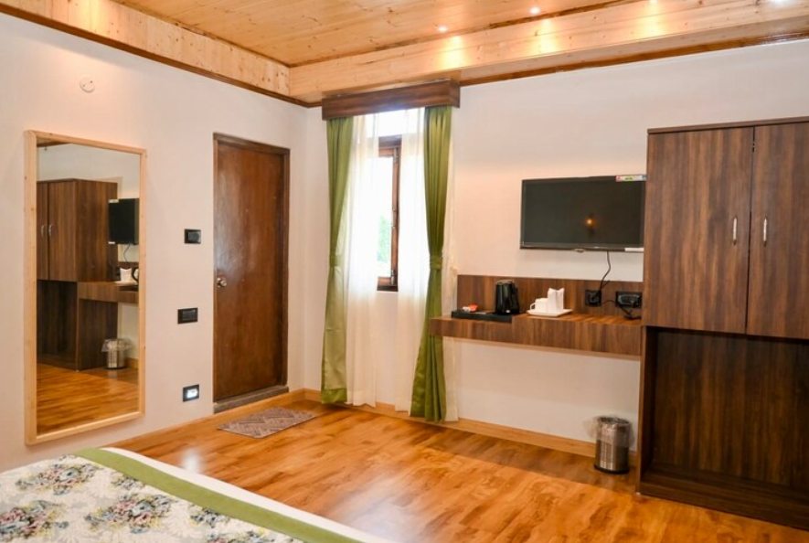 Tripoo Rhisum the Haapo retreat Super Deluxe 3