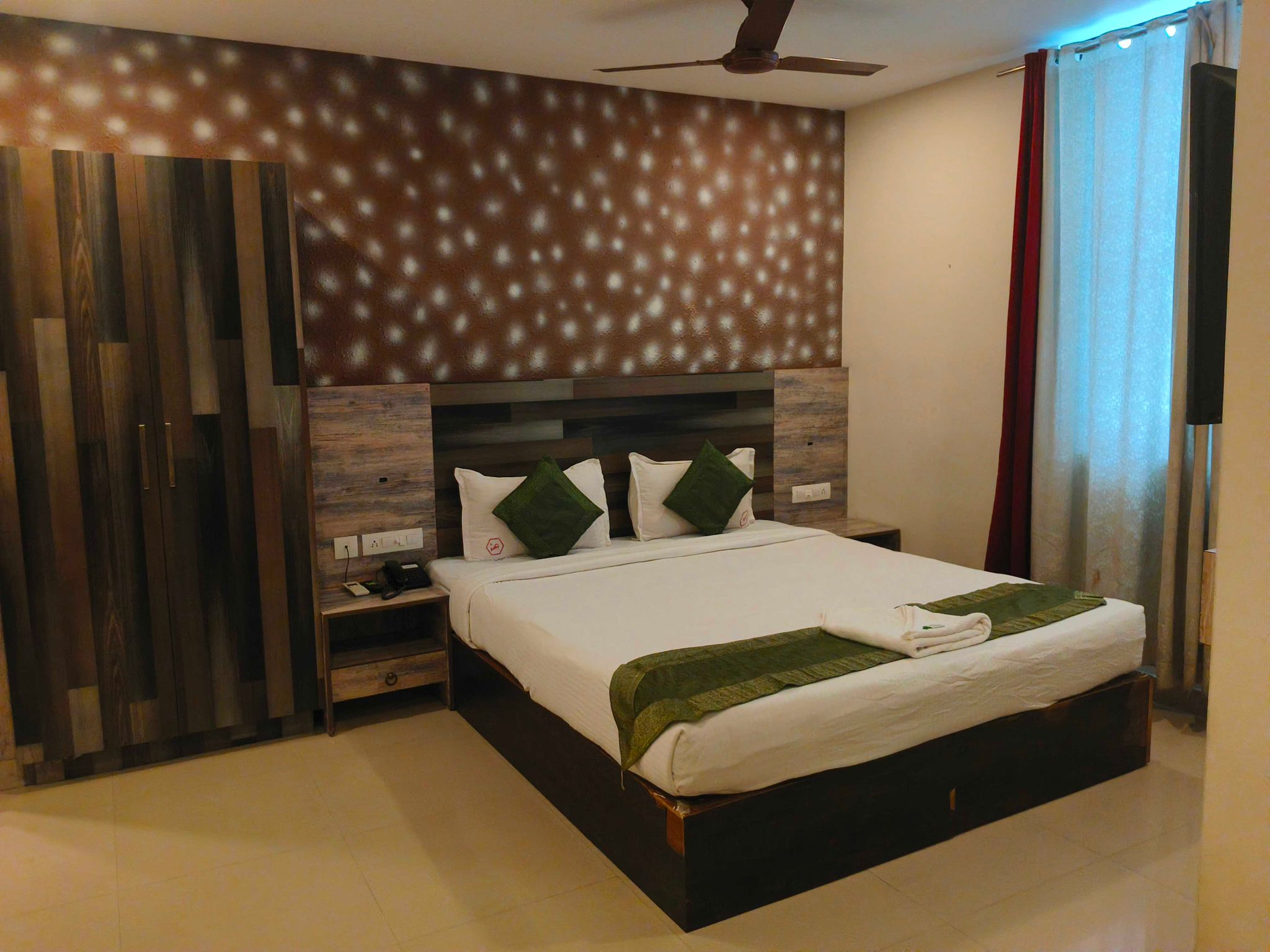 Collection O Sreekariyam Crossway Trivandrum CLASSIC 8