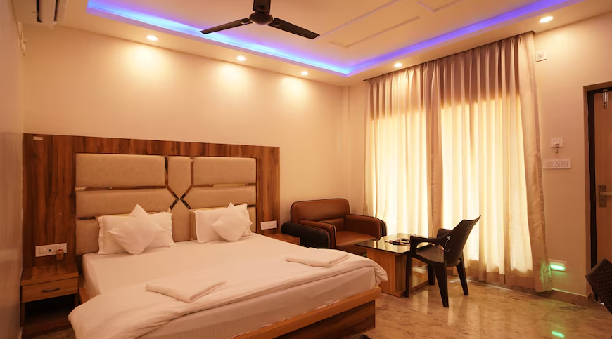 PREMIUM ROOM with Private Balcony , Sea View