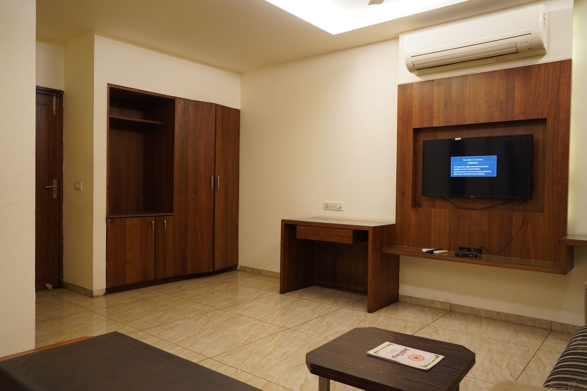 Soonstay Hotel Surya Deluxe Room 2