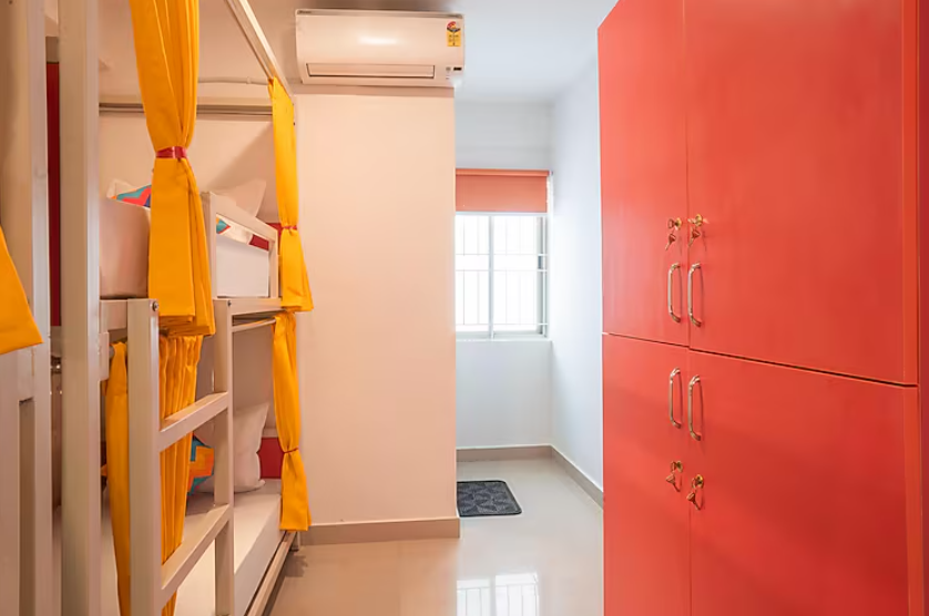 Bed in 6-Bed Mixed Dormitory AC Room with Ensuite Bathroom