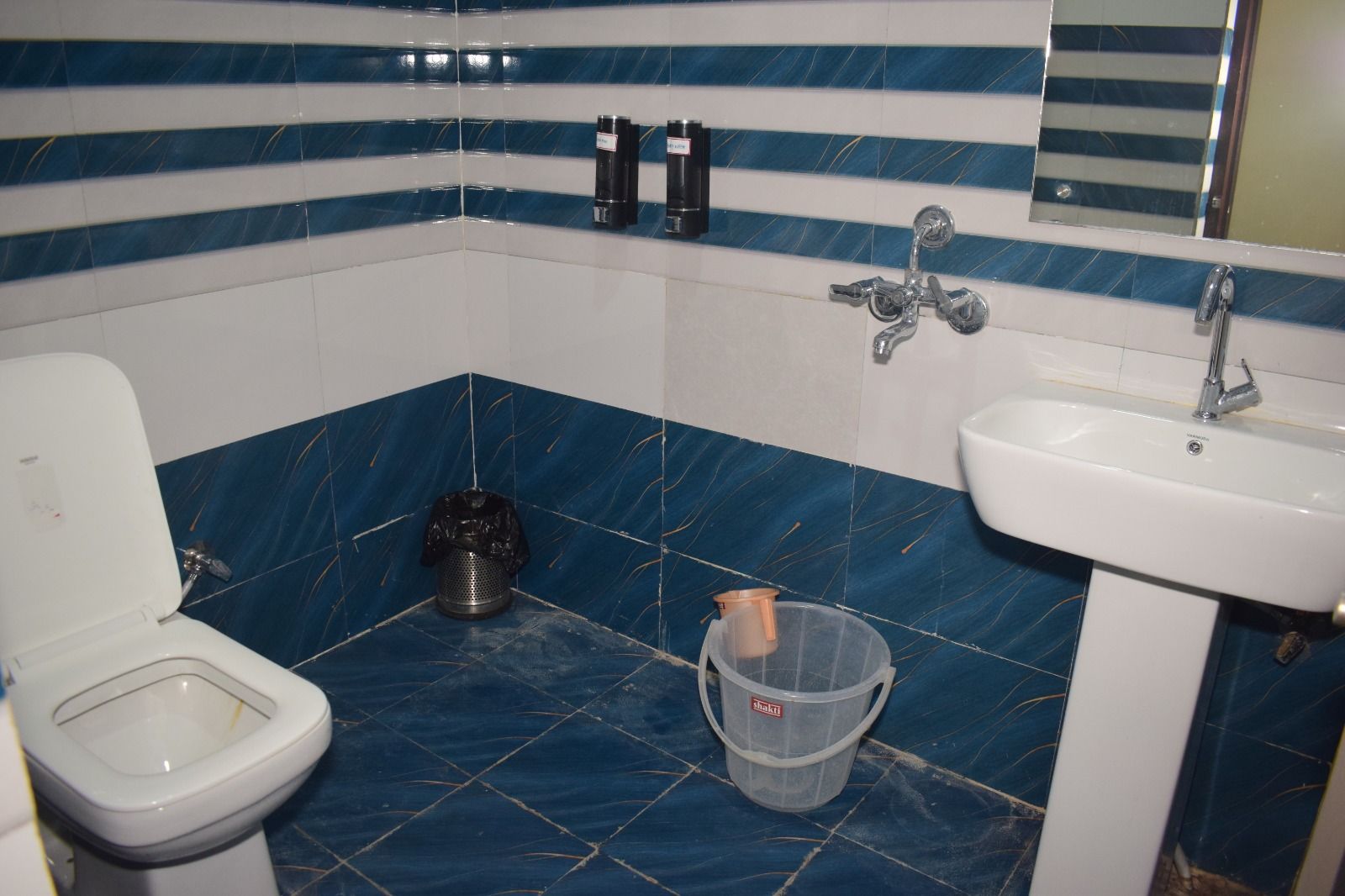 Hotel Shri Sankar Inn Four Bed Room 3