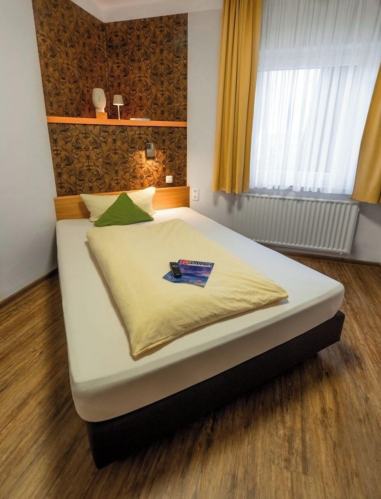 Basic Single Room