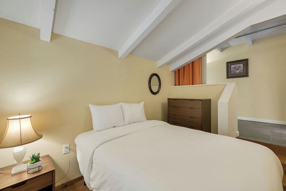 Grand Room (Residence)
