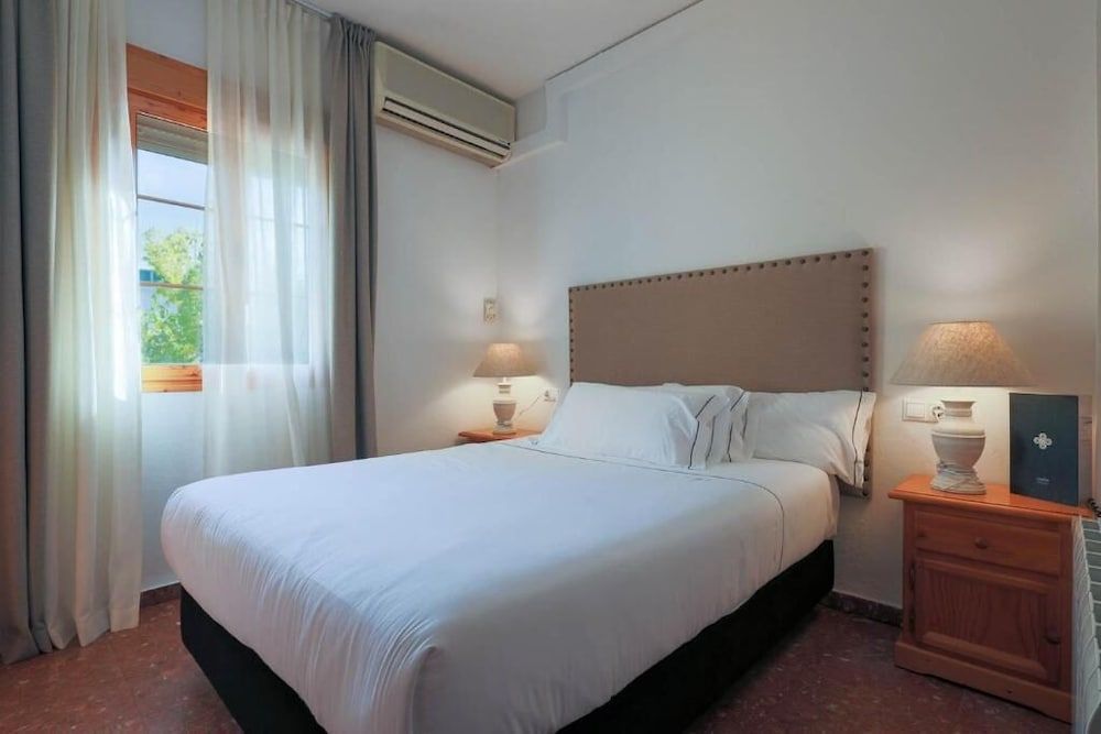 Basic Double Room