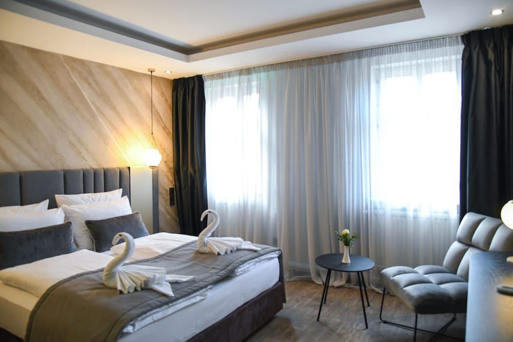 Basic Double Room, 1 Queen Bed, Non Smoking