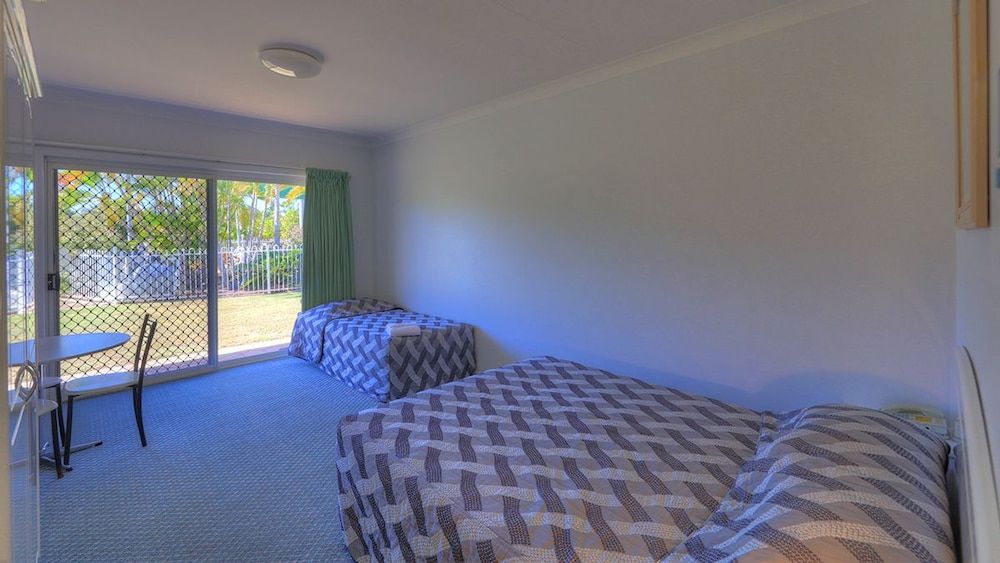Standard Suite, 1 Bedroom, Non Smoking (Queen/Single)