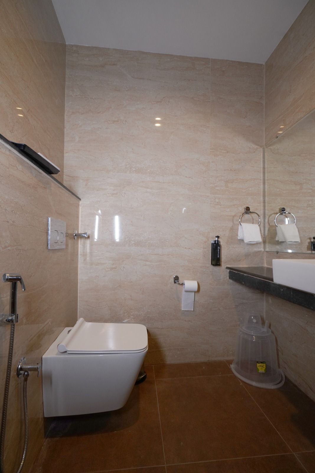 Himayat Grand (Luxury stay) Standard King 4