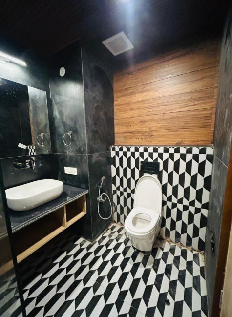 Udit Regency by west western kasol Deluxe Room 2