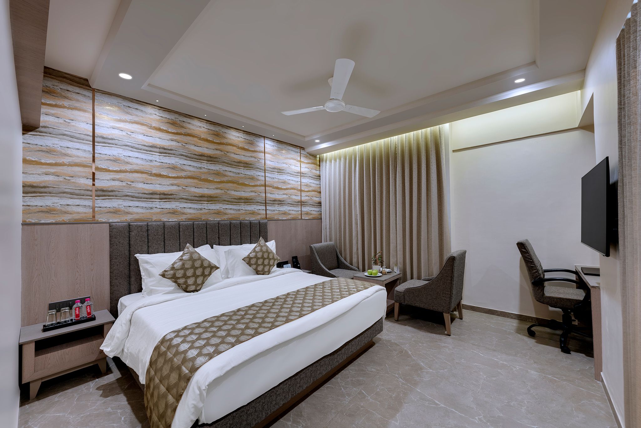 The Fern Residency, Ellisbridge Winter Green Room
