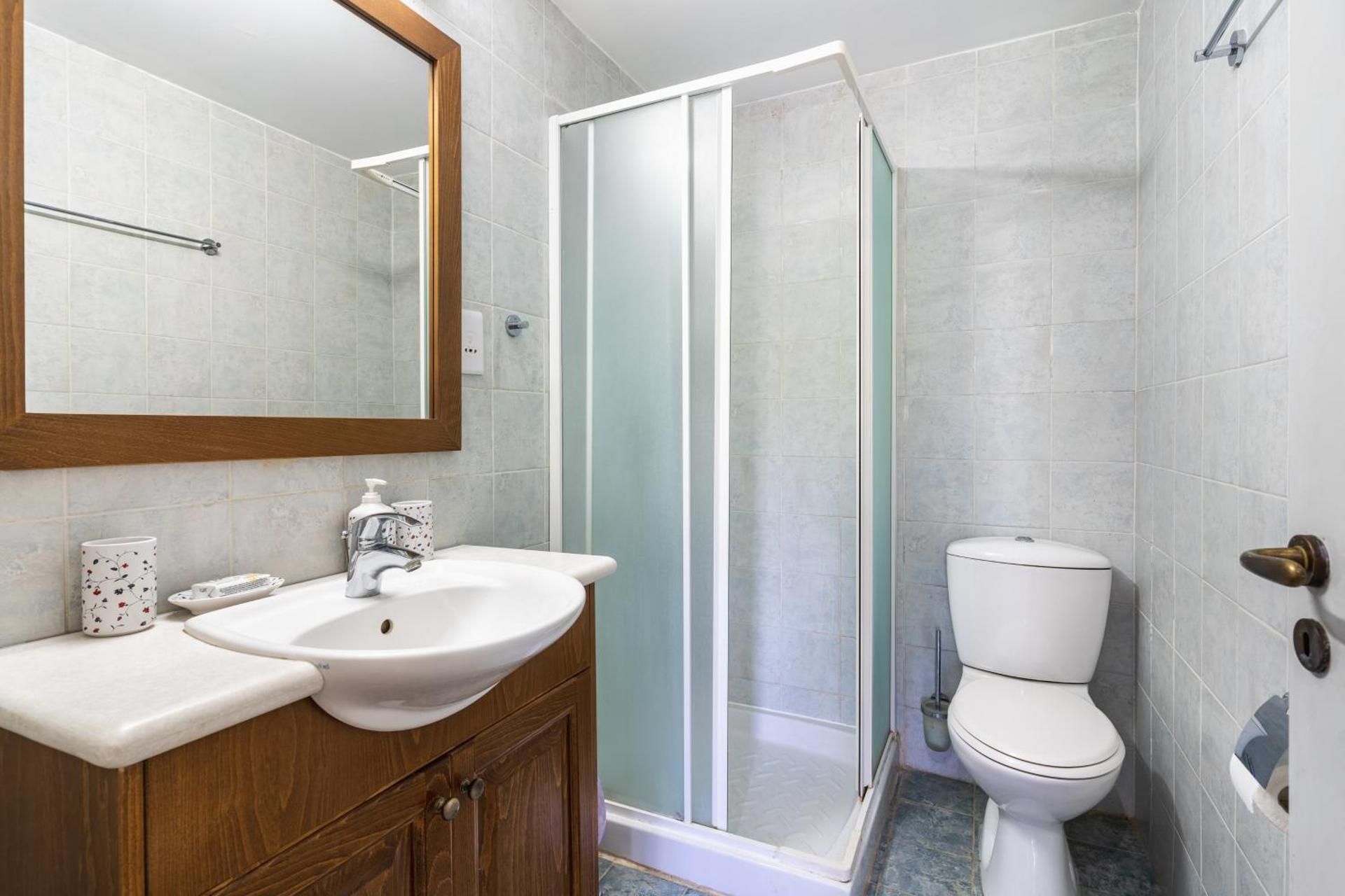 Aunt Maria's  Family Apartment (2 Adults + 1 Child) 2