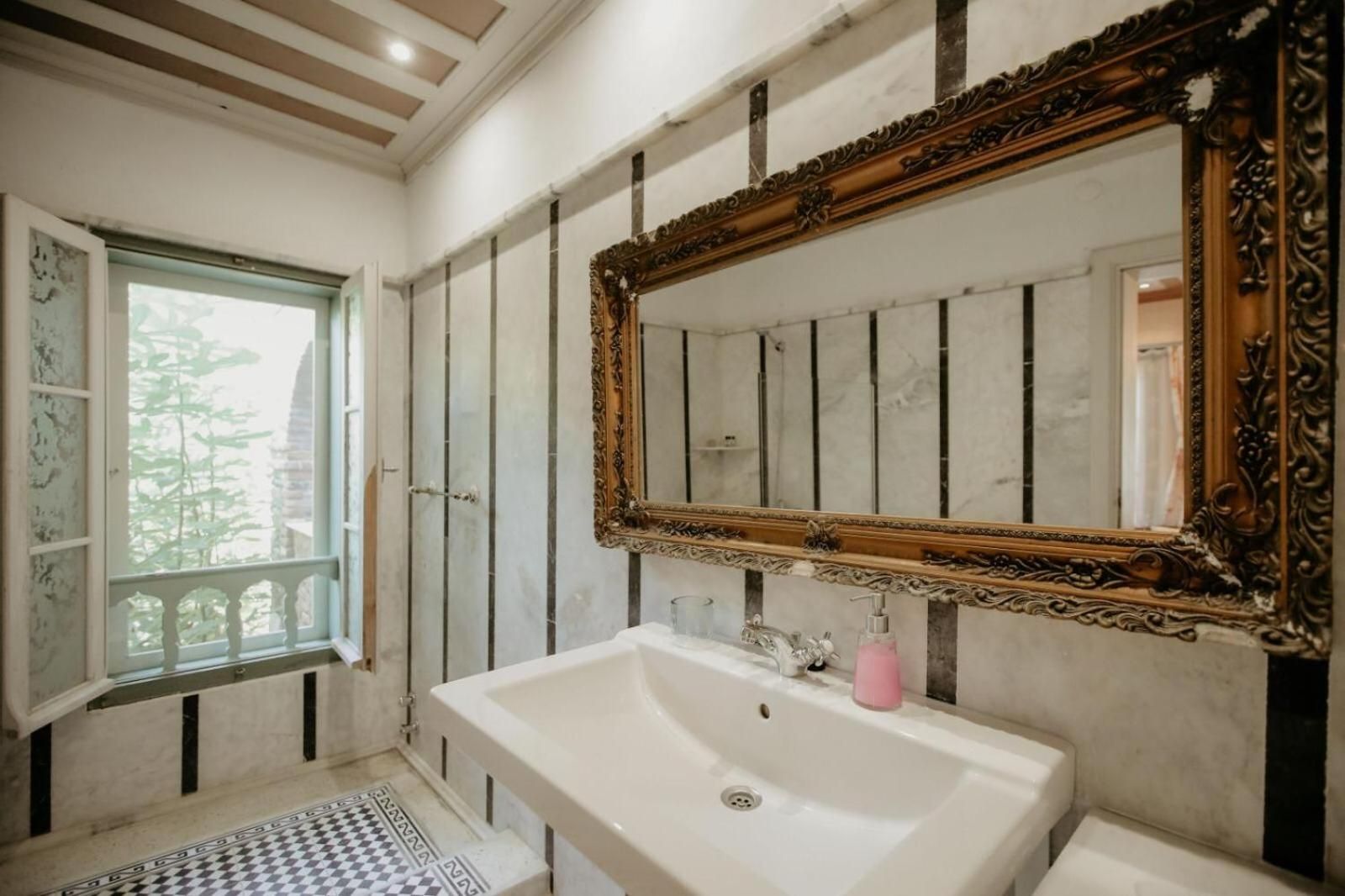 Nisanyan Hotel Deluxe Room 3