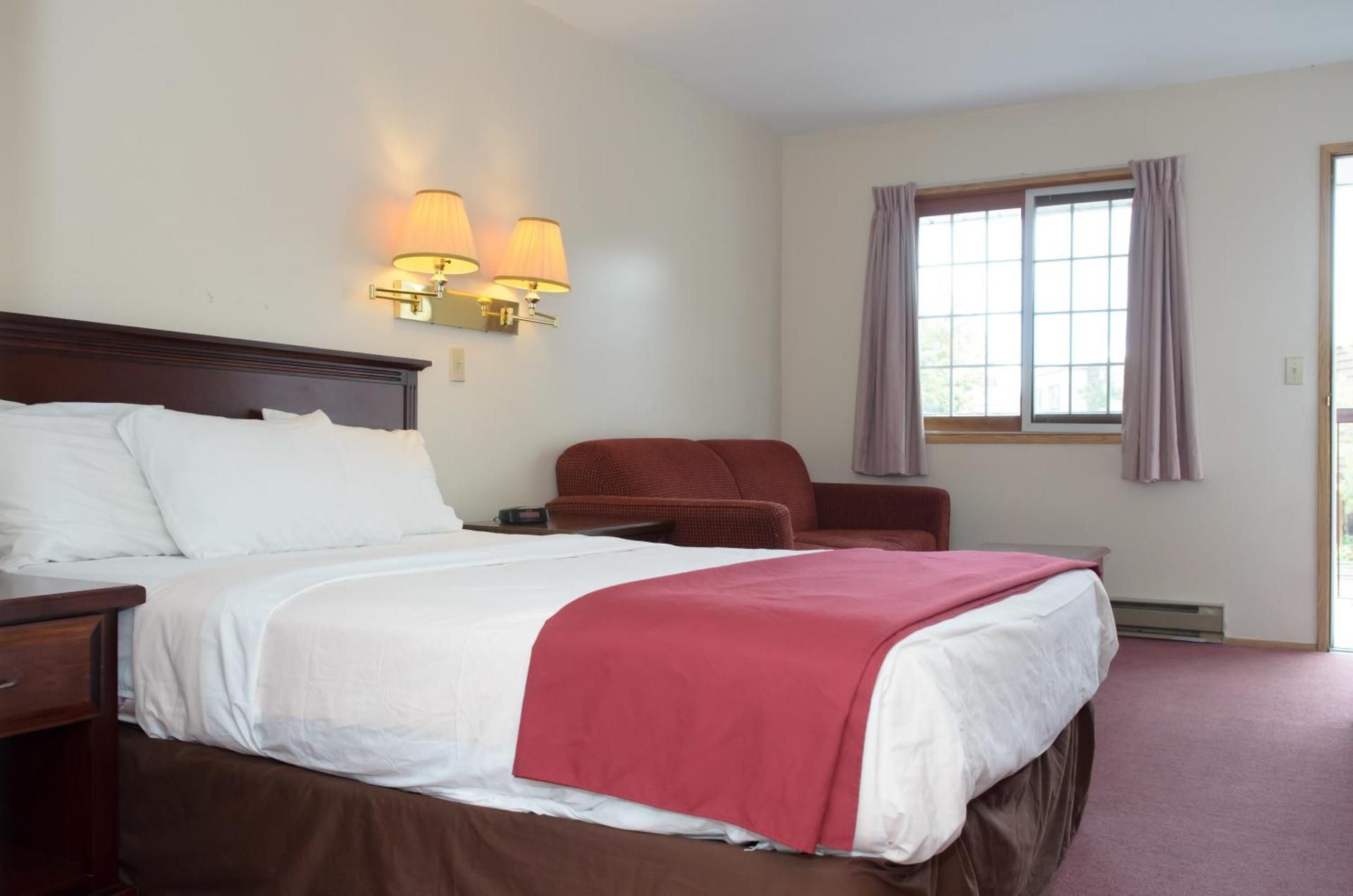 Kings Motor Inn Queen Room 2