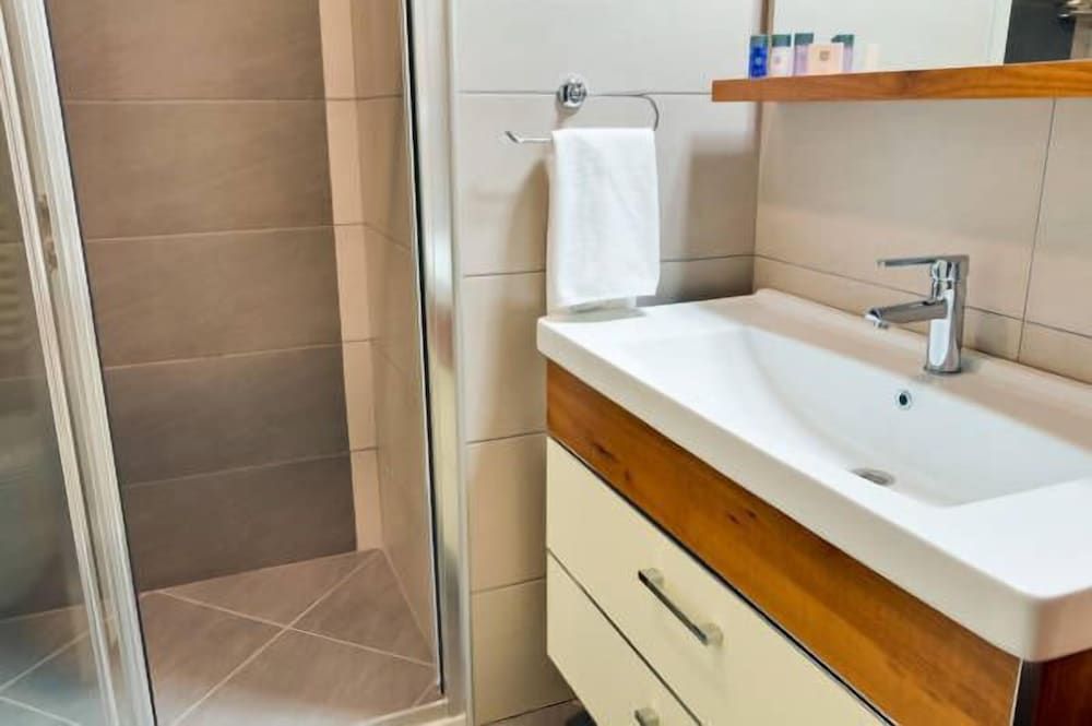 Upart Home Standard Room 9