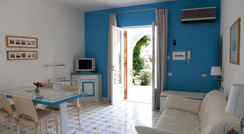 Hotel Residence Mendolita One-Bedroom Apartment 11