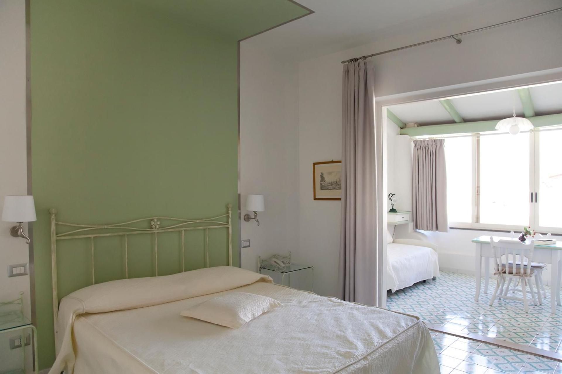 Hotel Residence Mendolita Studio (3 Adults) 4