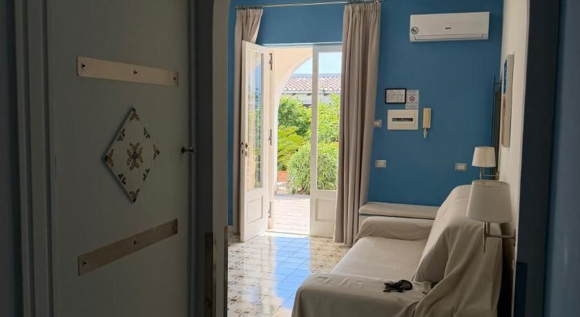 Hotel Residence Mendolita One-Bedroom Apartment 12