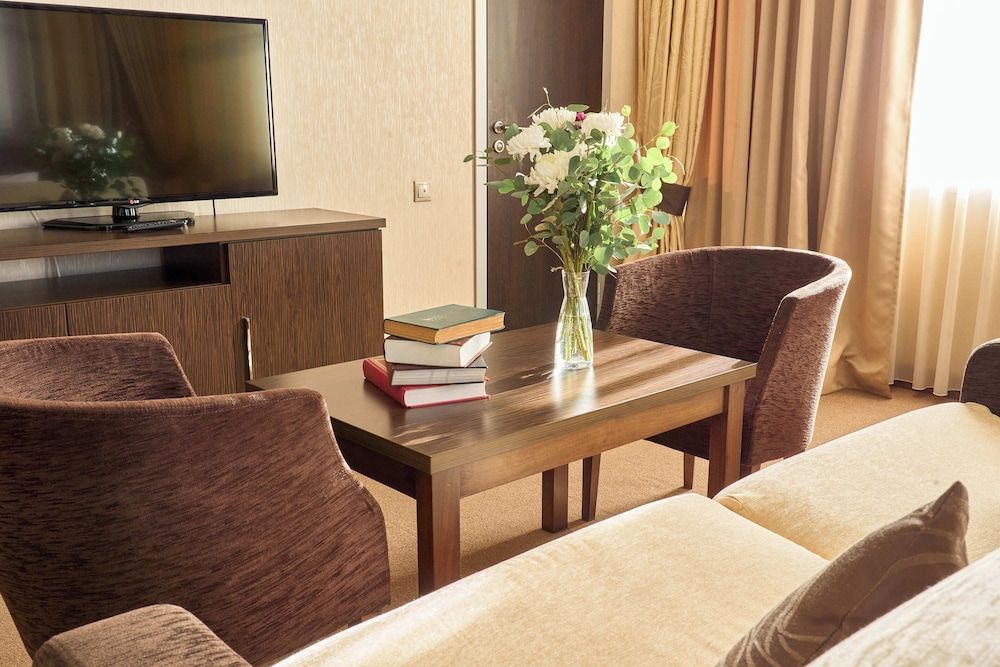 Kainar Hotel Junior Double Room 5