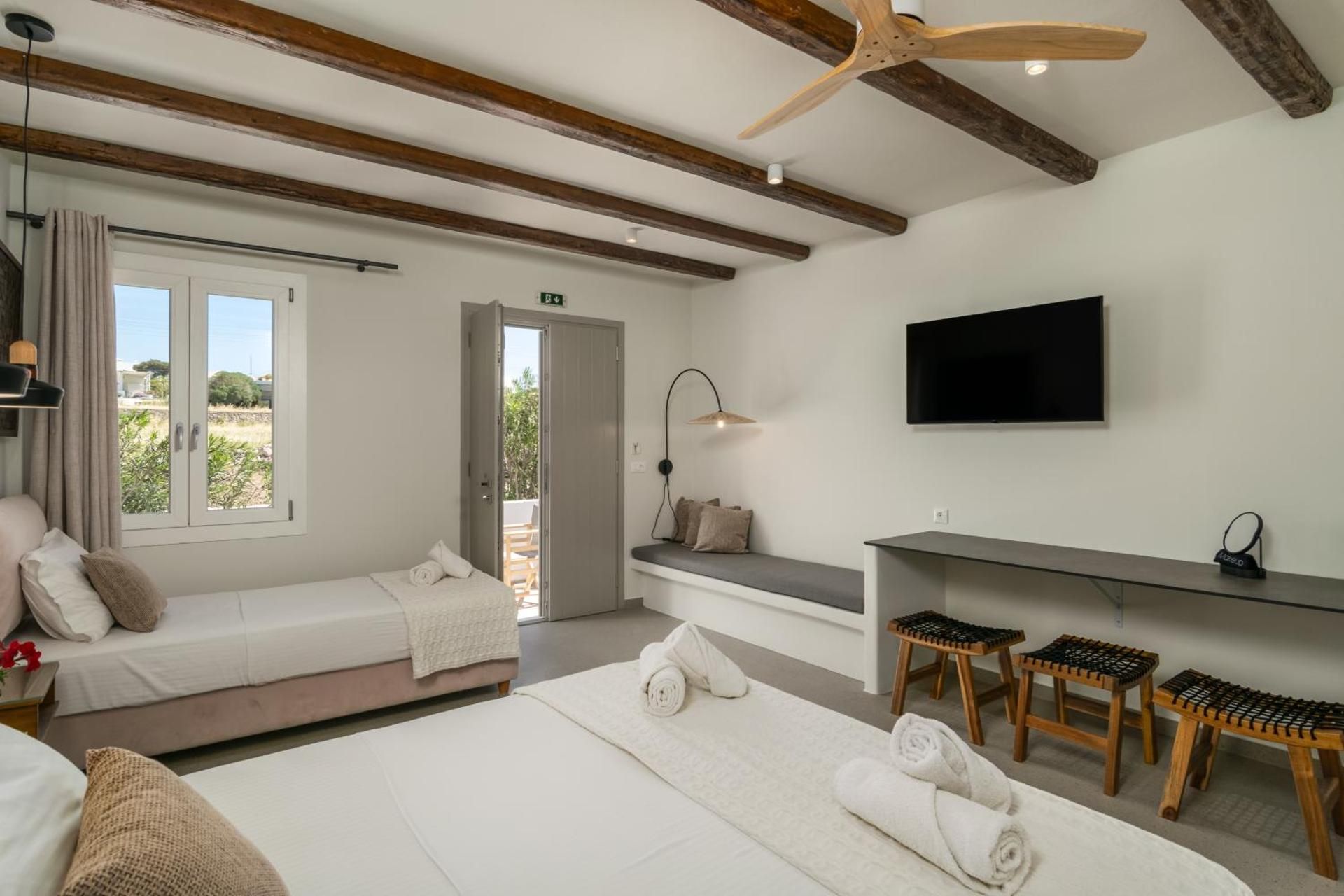 Hotel Rigas Deluxe Triple Room 2