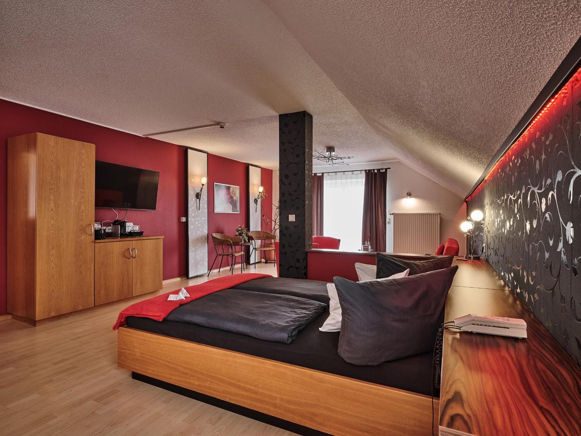 TIPTOP Hotel am Hochrhein Deluxe Suite with Spa Bath