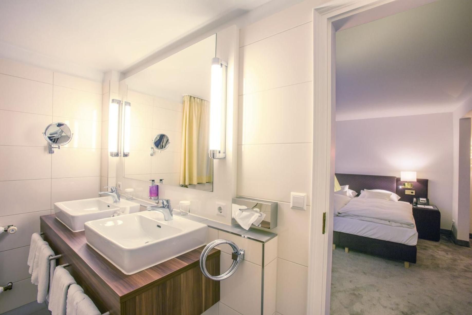 Hotel Krone Tuebingen Junior Suite 3
