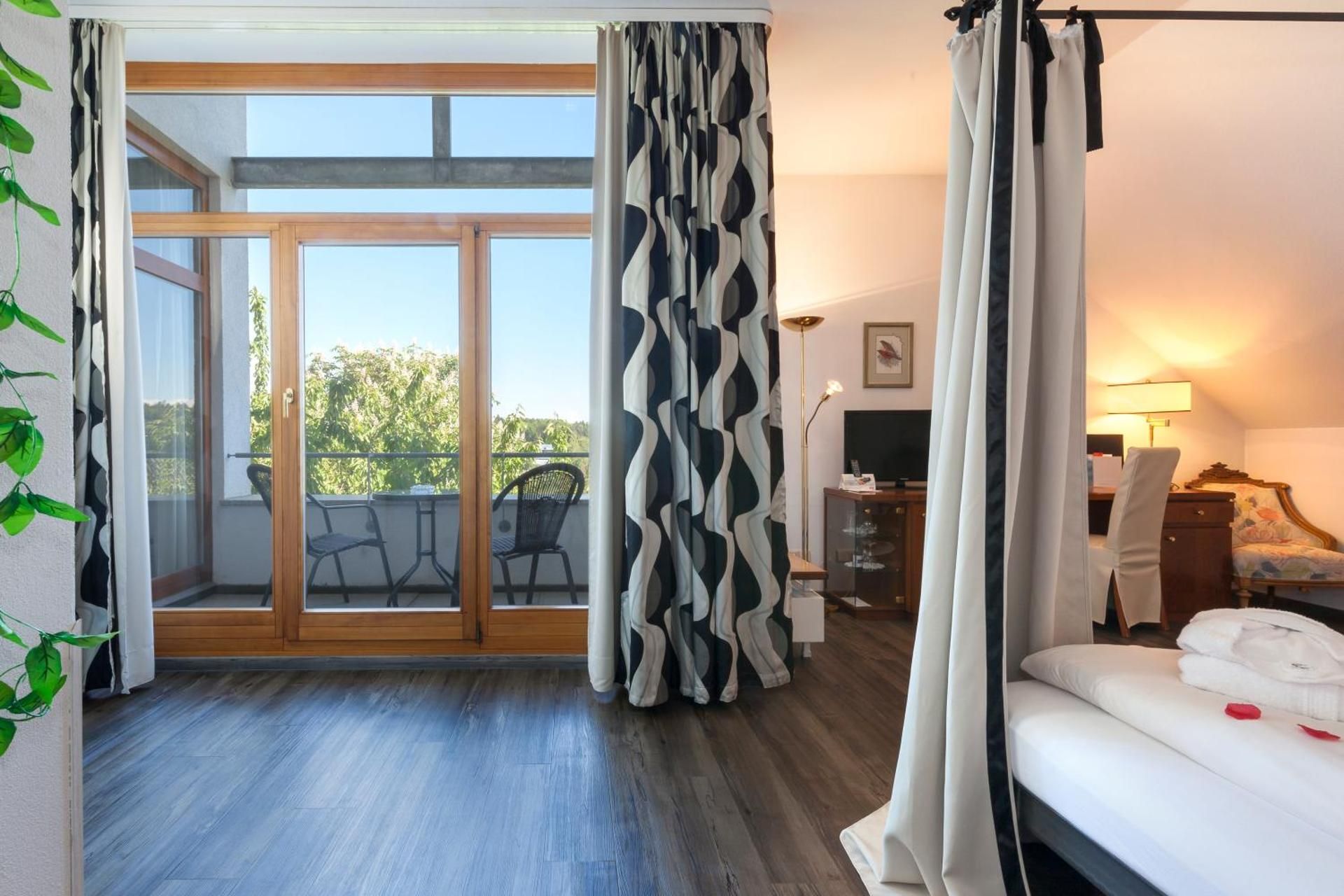 Romantik Hotel Johanniter-Kreuz Junior Suite 3