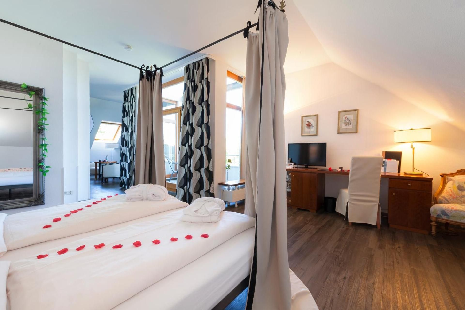 Romantik Hotel Johanniter-Kreuz Junior Suite