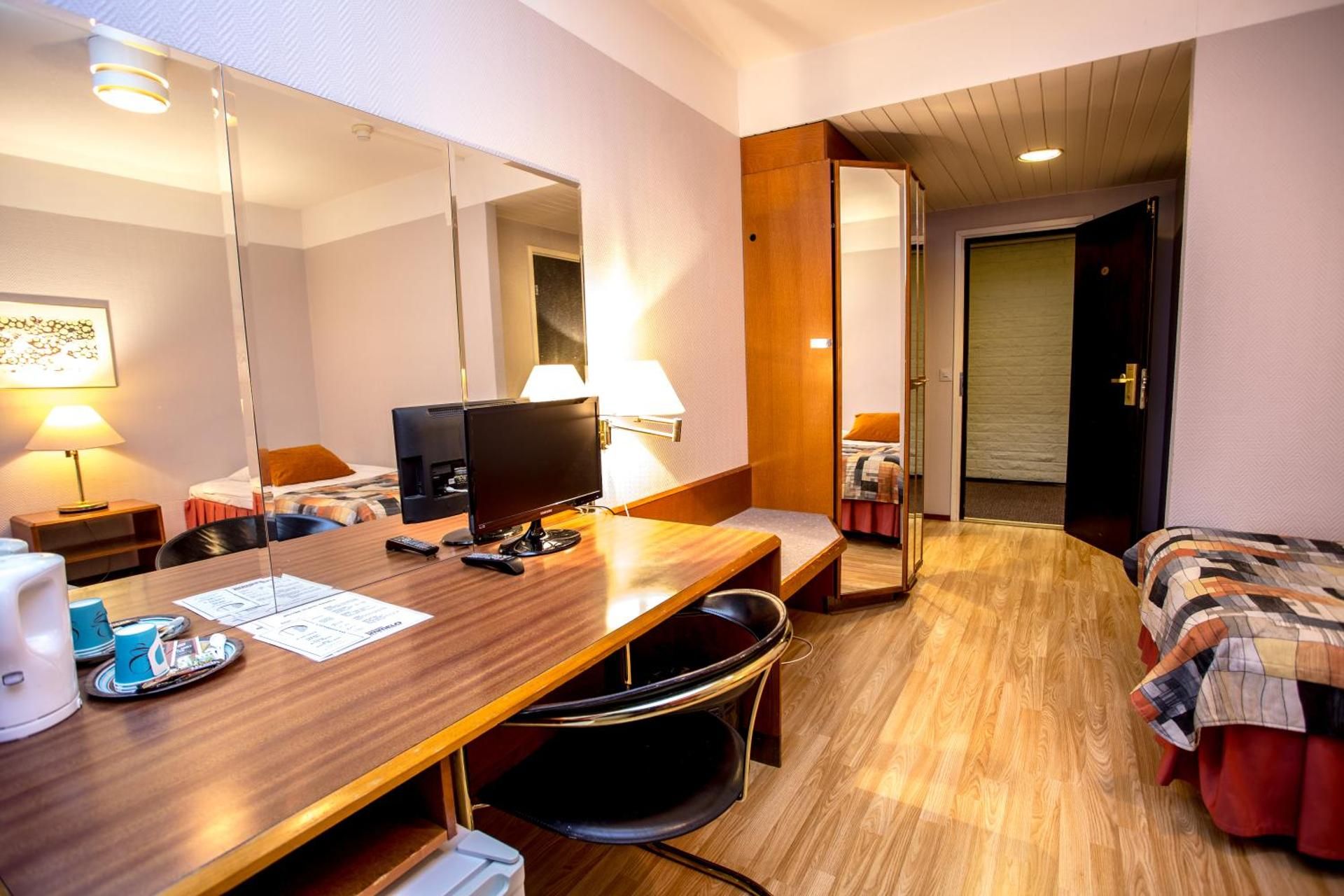 Hotel Sommelo Single Room 3