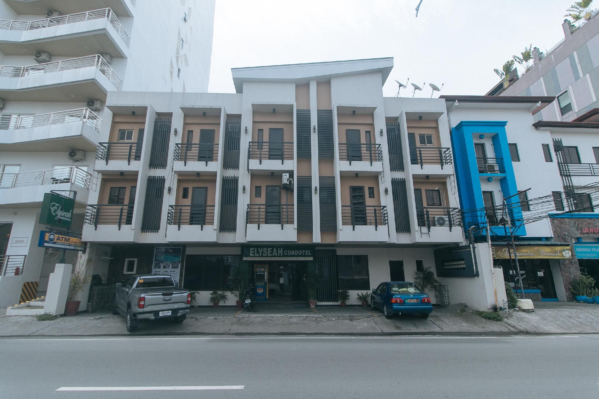 Elyseah Condotel by RedDoorz