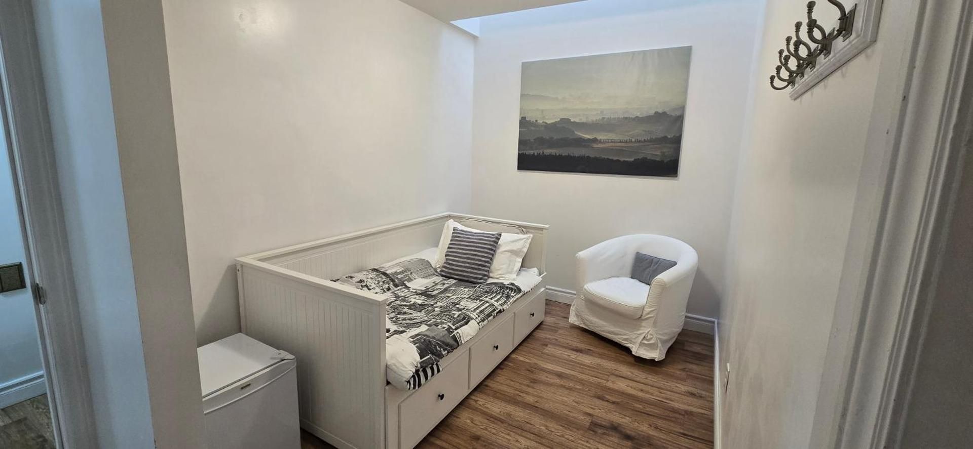 Margie Townhome Suites Superior One-Bedroom Suite with External Private Bathroom