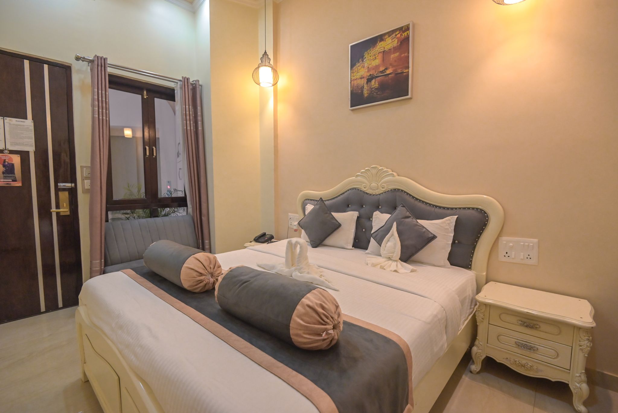 Shree Ganesha Palace Premium Deluxe Room 17