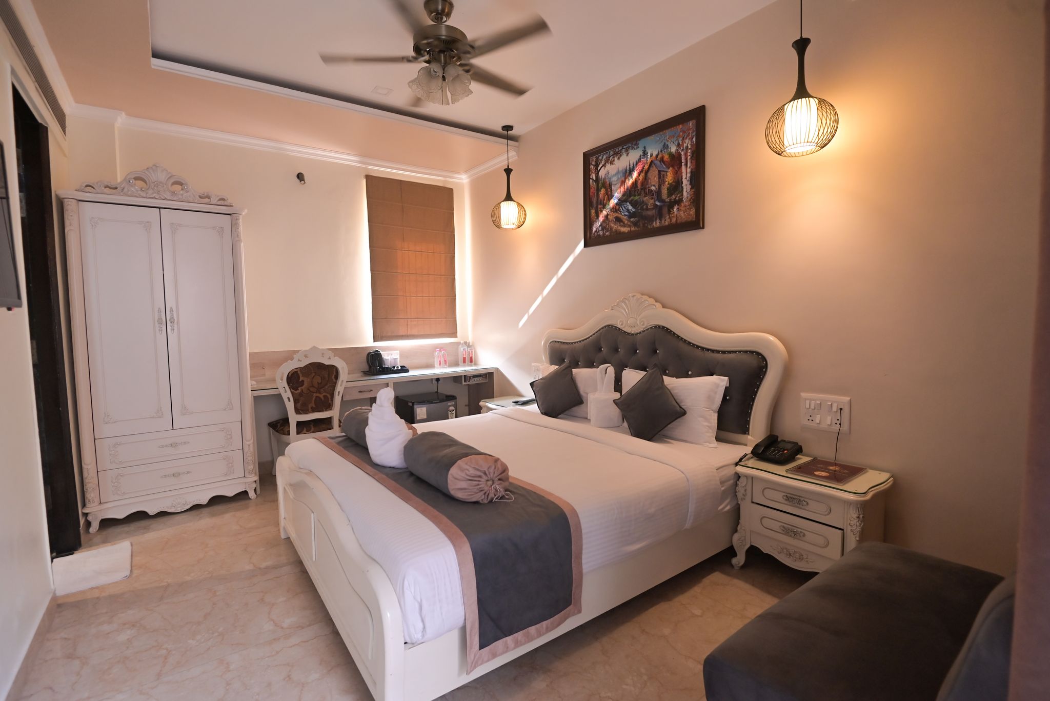 Shree Ganesha Palace Premium Deluxe Room 14