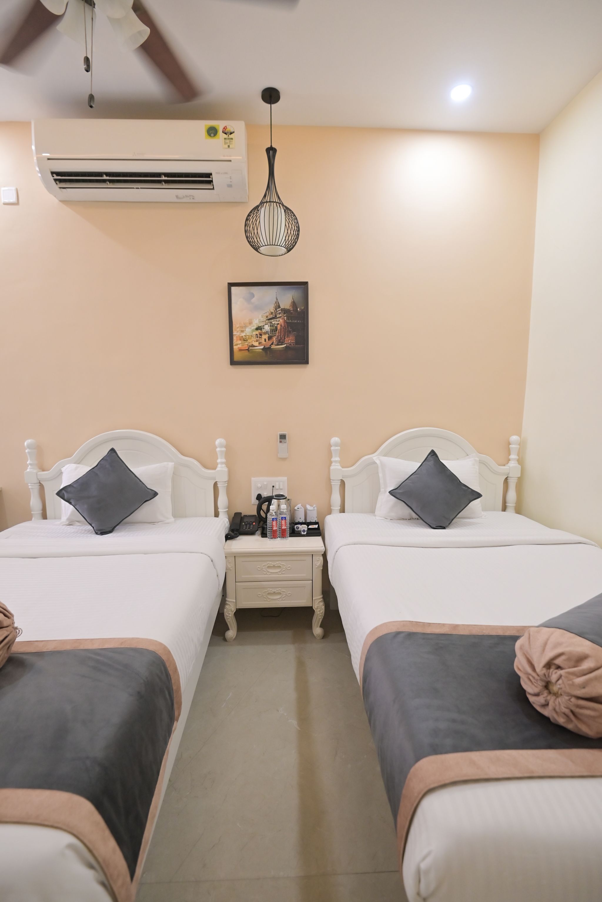 Shree Ganesha Palace Premium Deluxe Twin Room 2