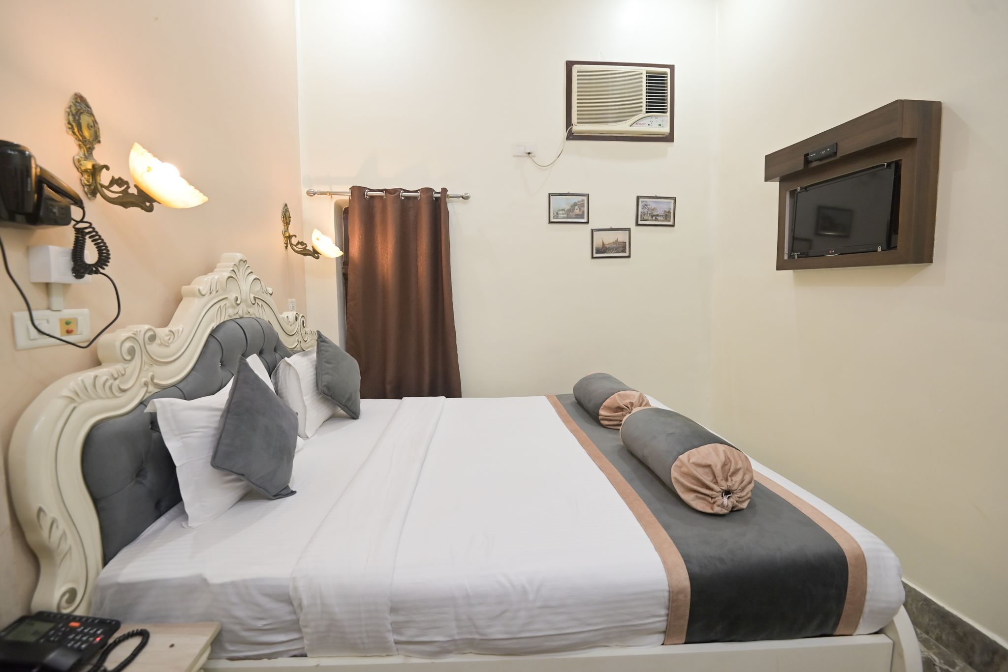 Shree Ganesha Palace Economy Double Room 2