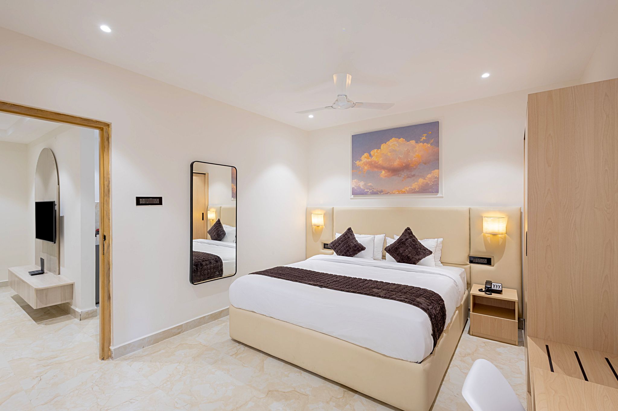 Grande Suite with Kitchenette and Living Room