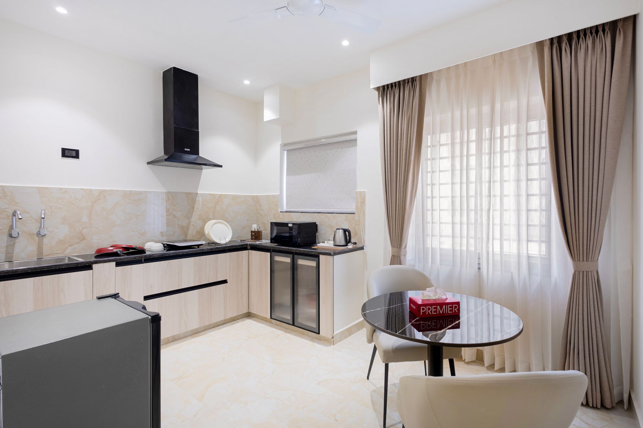 Grande Suite with Kitchenette and Living Room