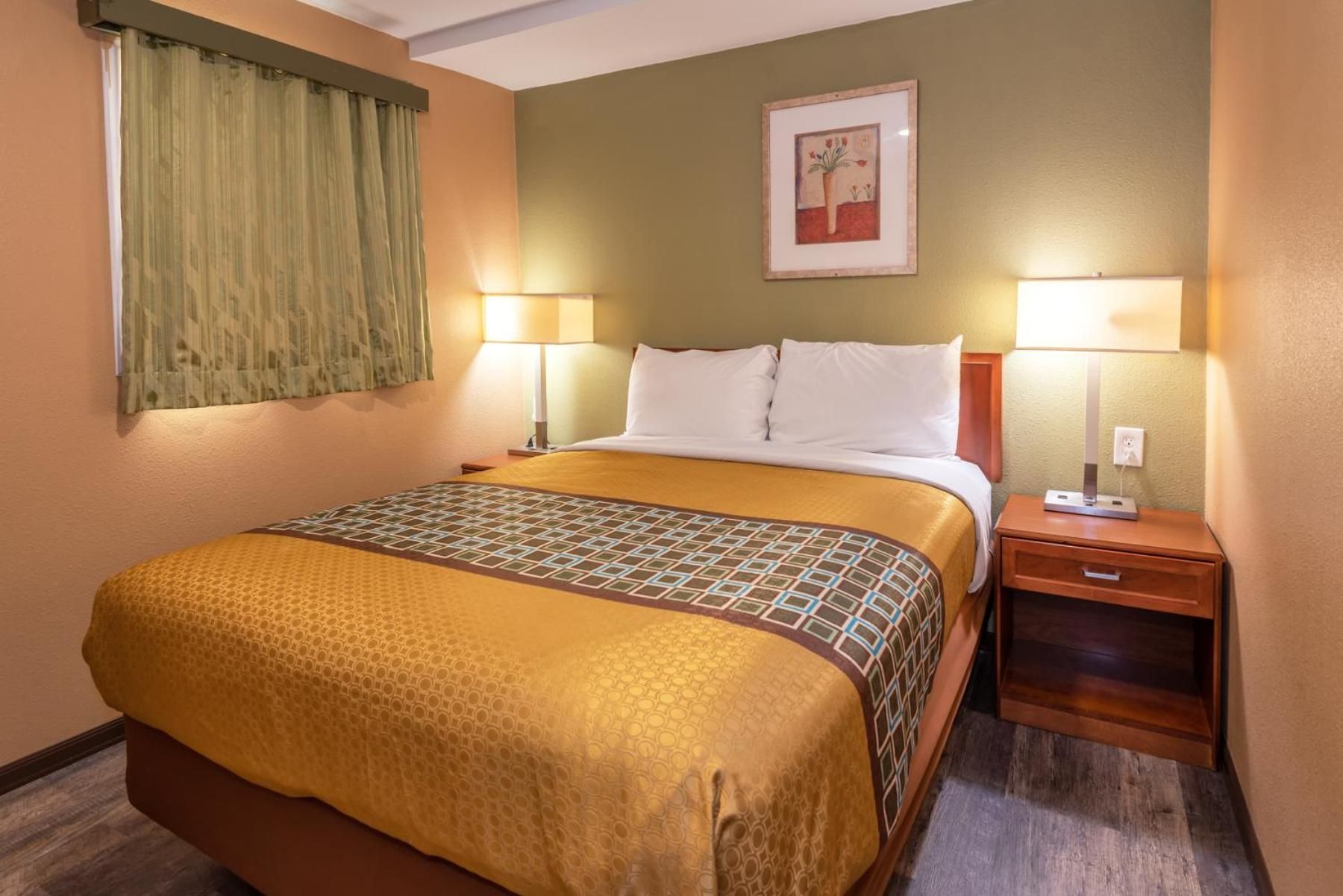 Town Motel Two-Bedroom Apartment