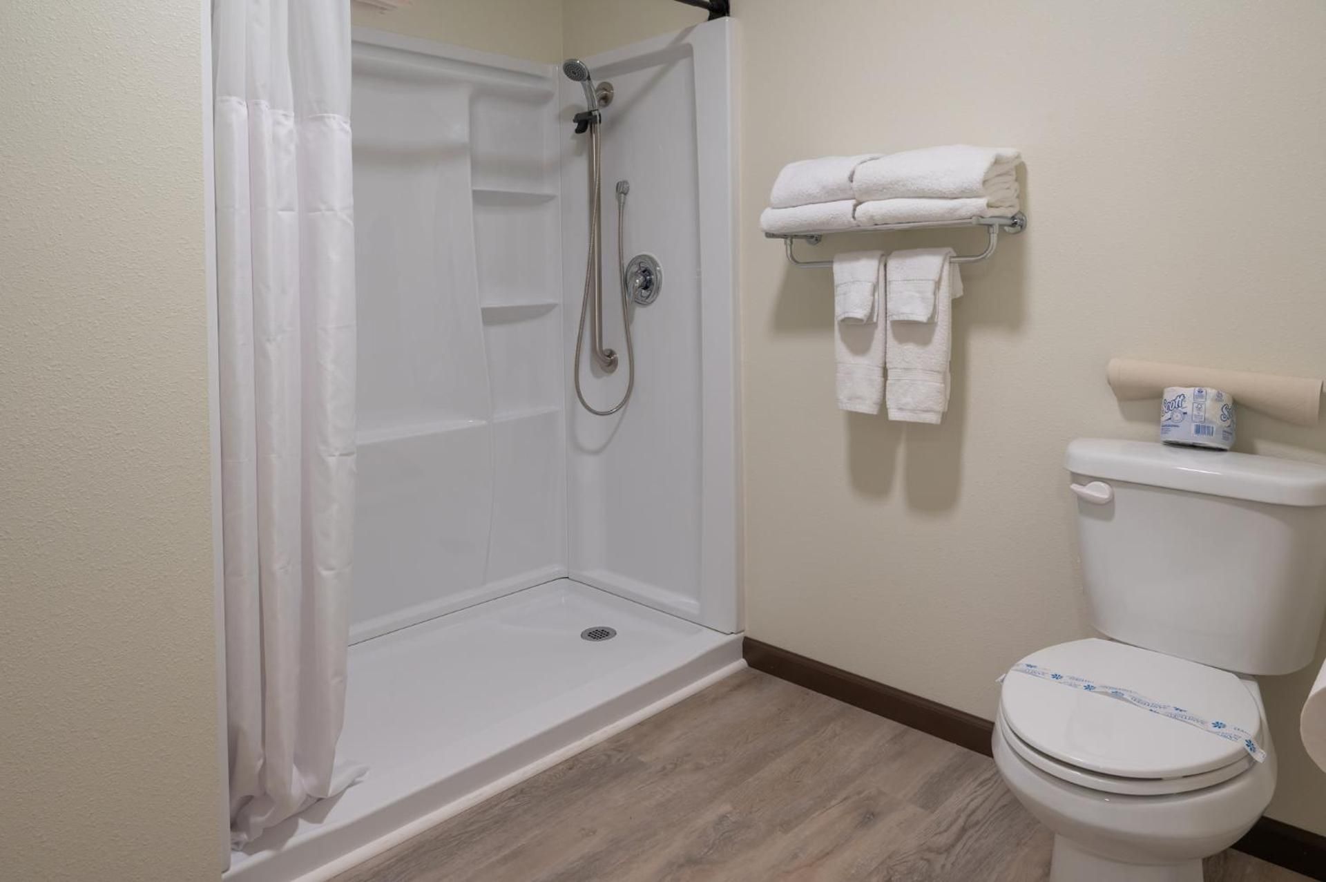 Town Motel Deluxe Double Room 3