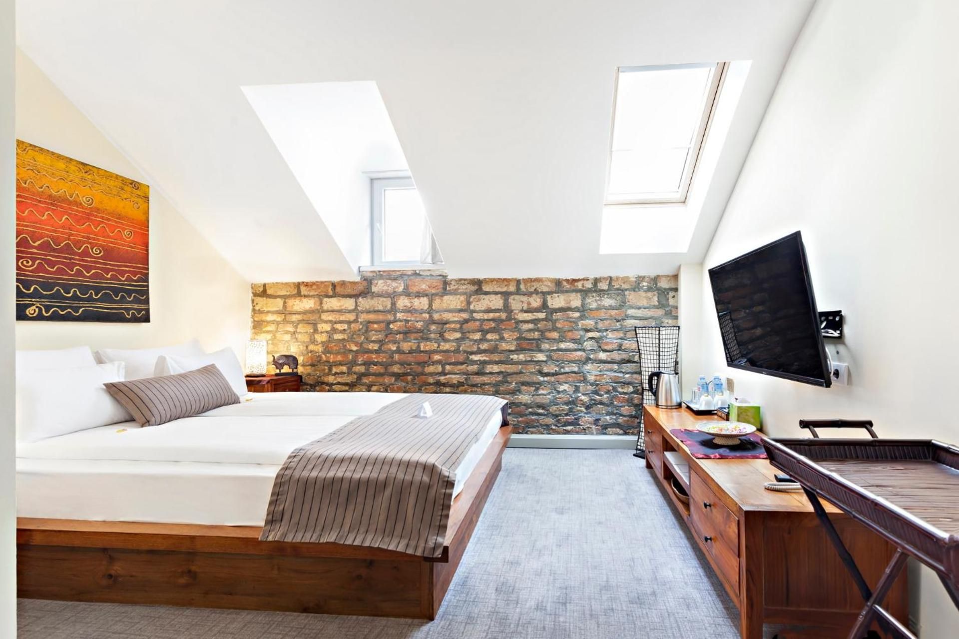 SuperB Luxury Suites Double Room