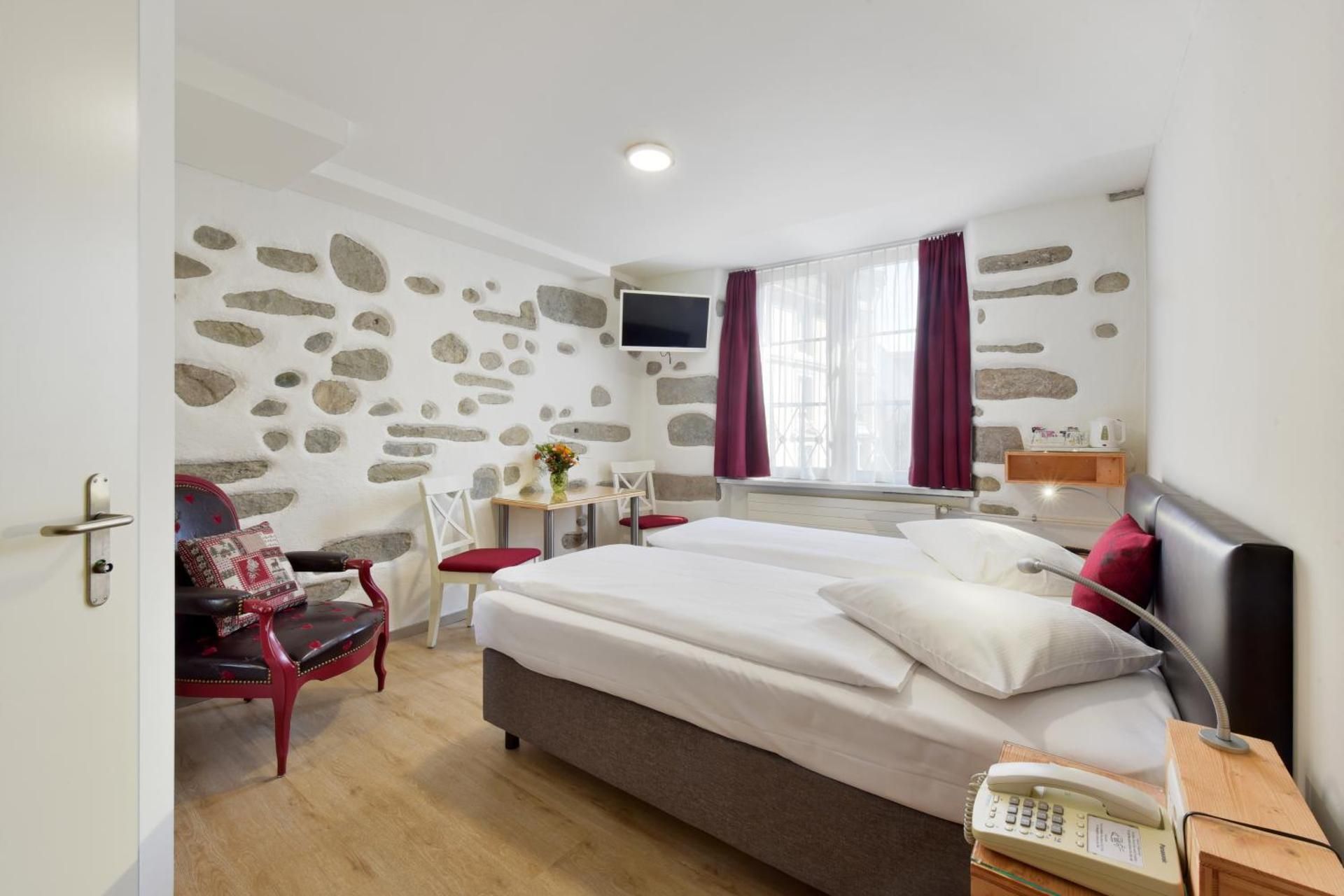 Hotel Hirschen & Weinschenke Standard 2