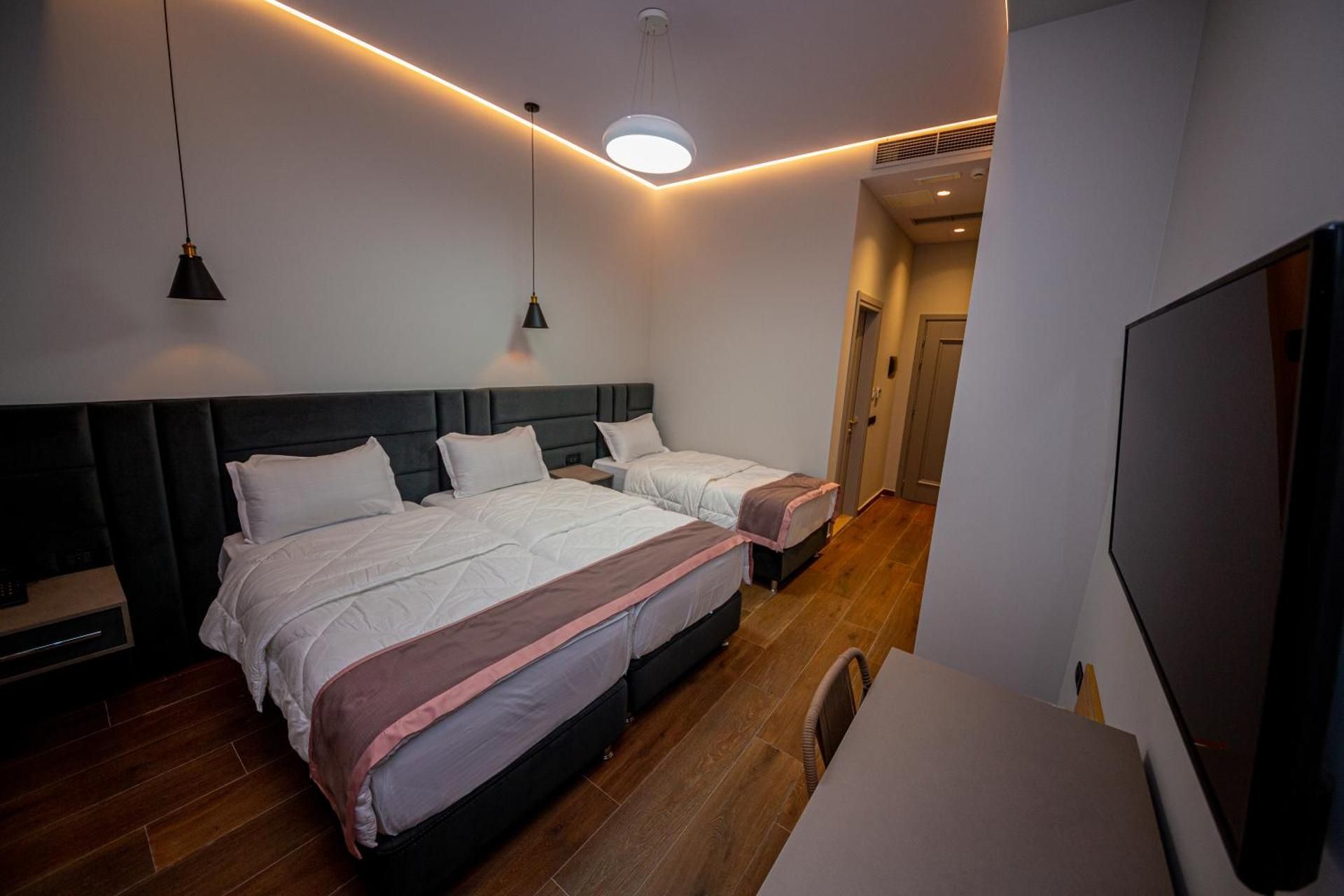 City Center Hotel Economy Triple Room - Ground Floor 5