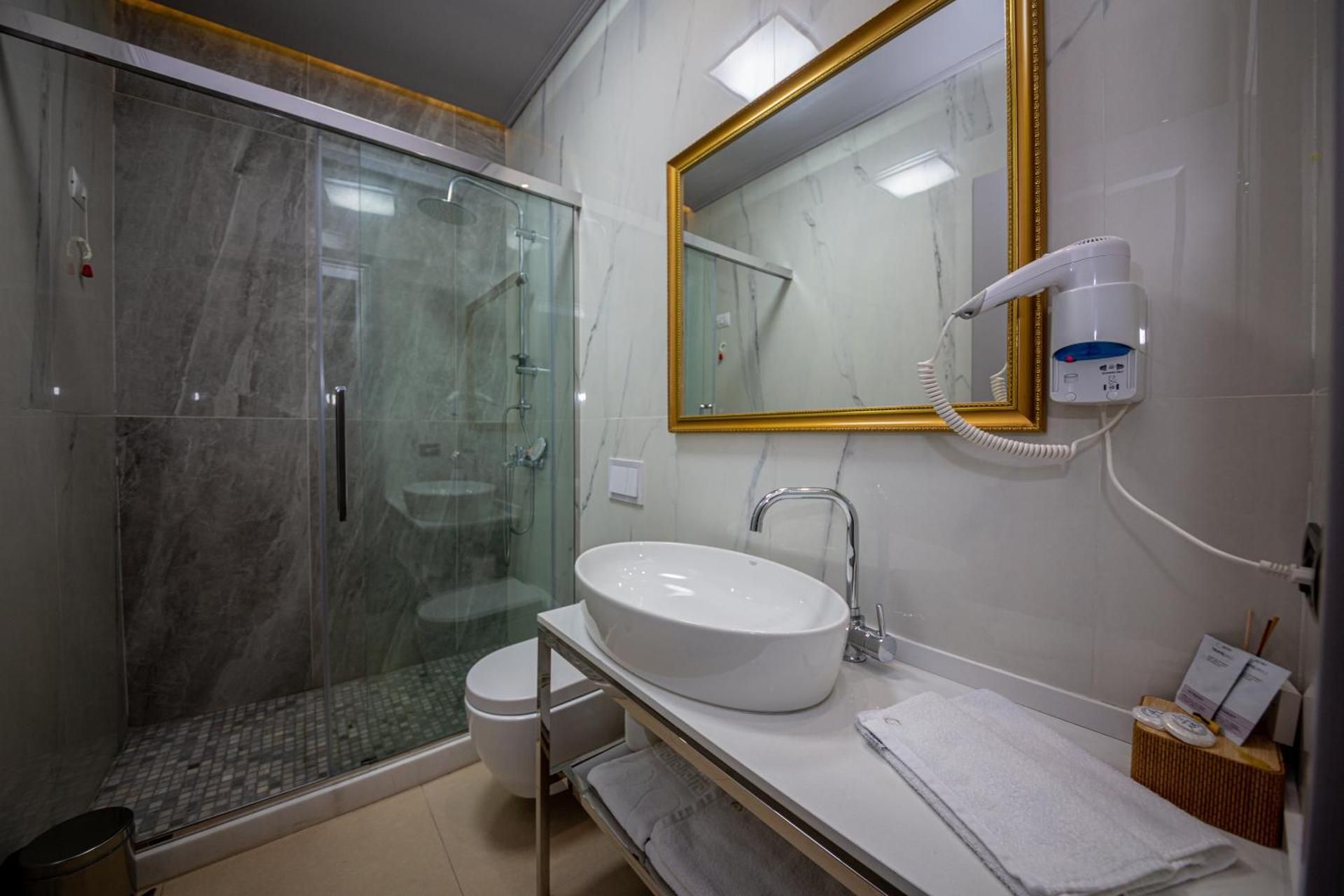 City Center Hotel Twin Room 3