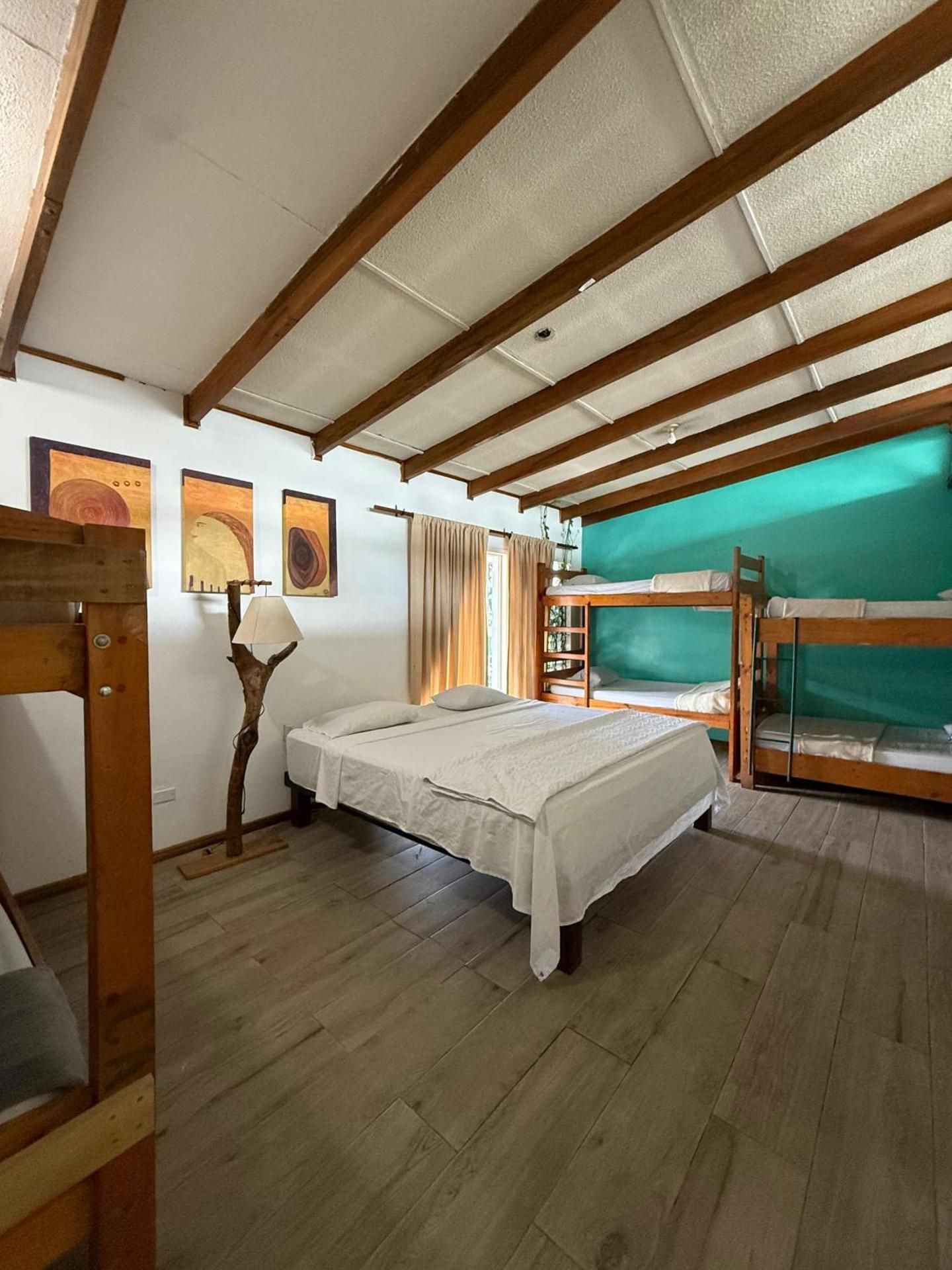 Gaudy's Hostel Family Room 2