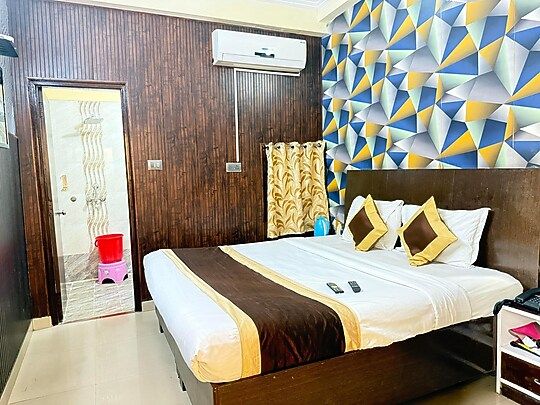 HOTEL PRAKASH PALACE Premium Room 2