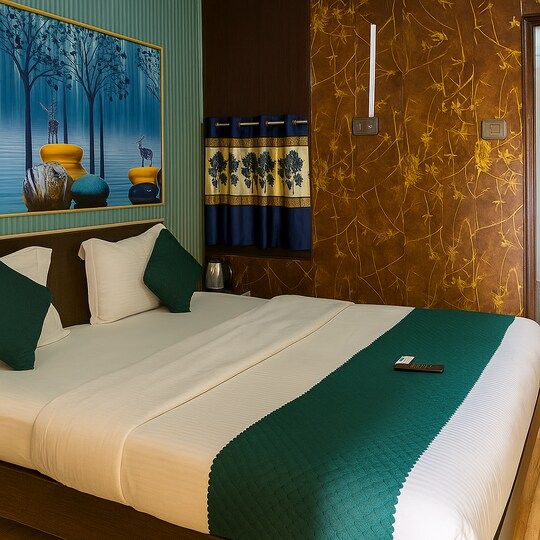 HOTEL PRAKASH PALACE Premium Room