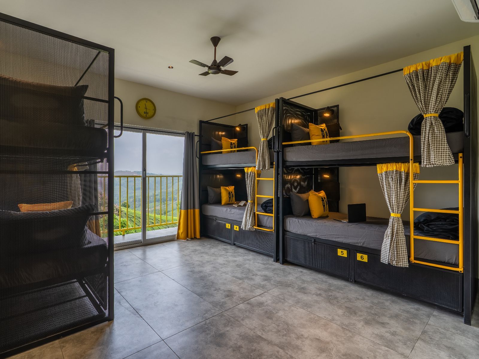 The Hosteller Bam Vagamon Bed in 6 Bed Mixed Dormitory with Balcony and Garden View